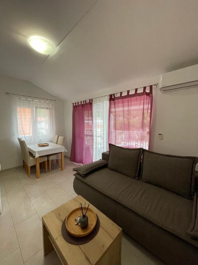 Apartmani Lela 杜巴 外观 照片